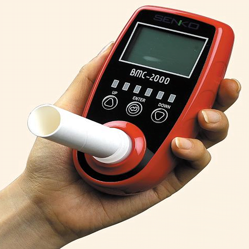 Máy đo CO trong hơi thở Senko BMC-2000 thiết kế hiện đại và dễ sử dụng